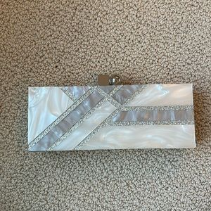 FLASH SALE⚡️ZARA Acrylic Pearl WhiteSilver Geometric Clutch!NWOT!Removable Strap